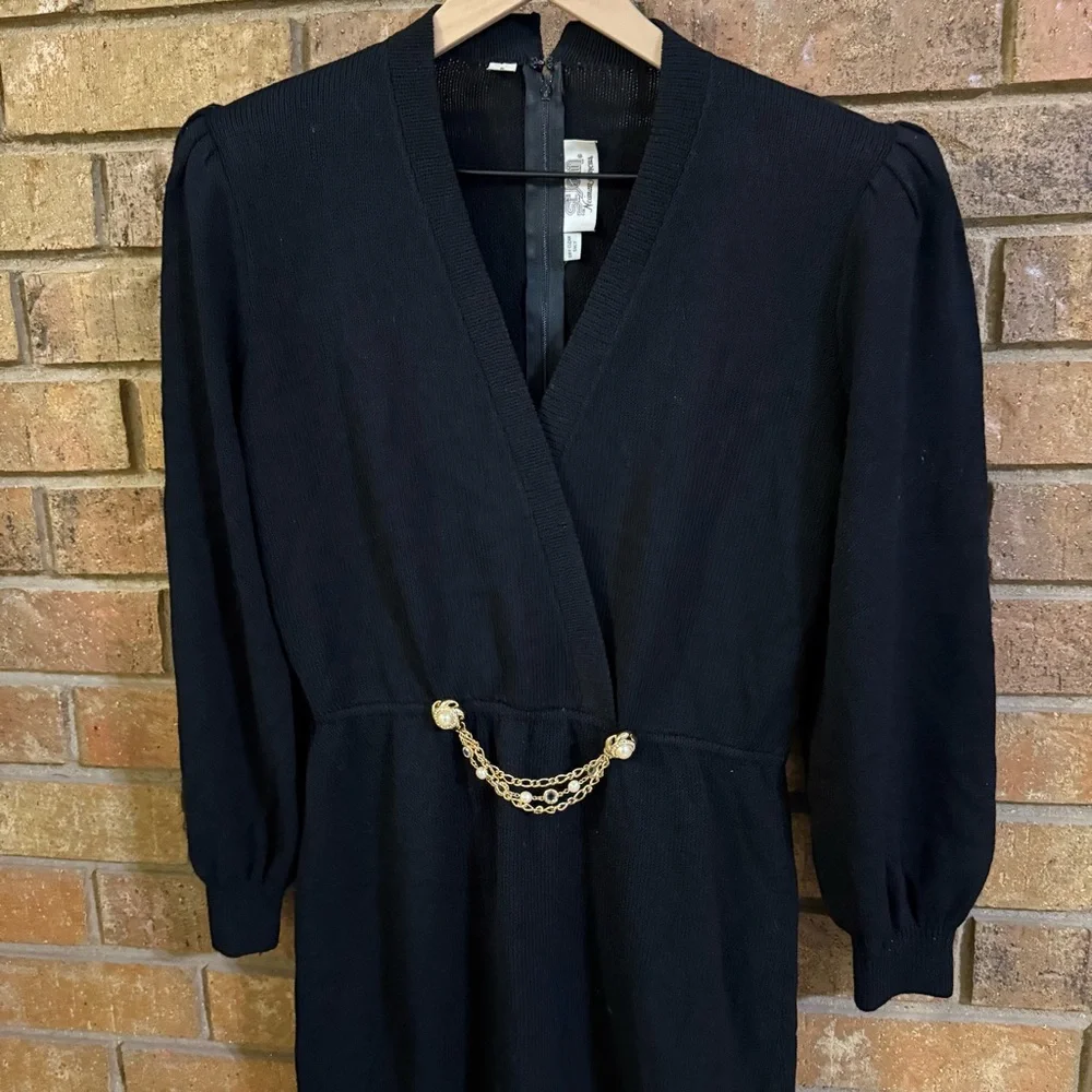 VTG St. John Black Dress Gold Chain Puff Sleeve Shoulder Detail SZ 6 - Picture 3 of 9